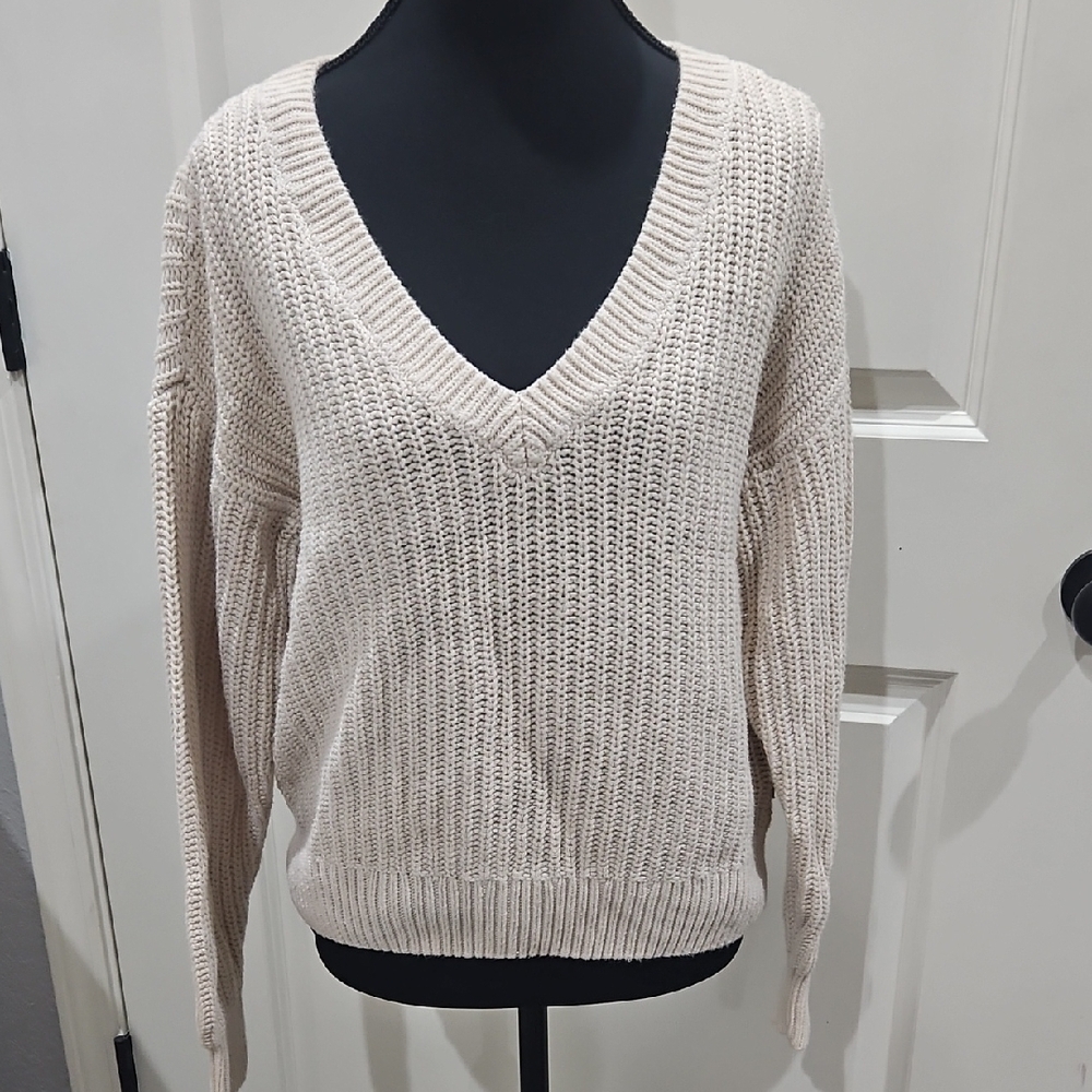 PINK Victoria's Secret Beige V-Neck Sweater size XS